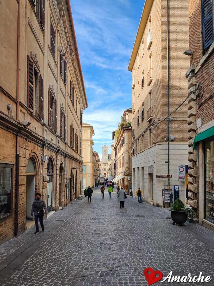 Appartamento Osimo Nel Cuore Del Centro, Free Wi-Fi E Netflix Esterno foto