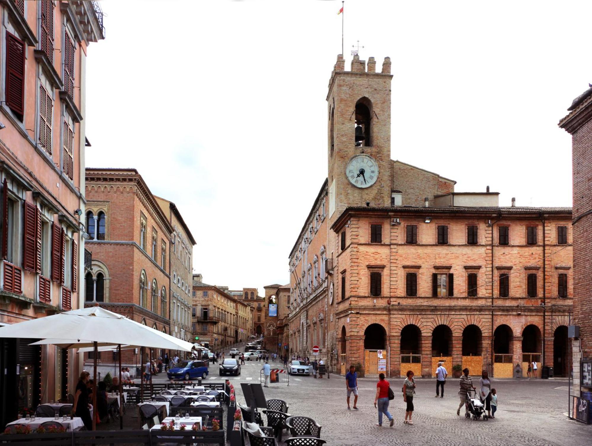 Appartamento Osimo Nel Cuore Del Centro, Free Wi-Fi E Netflix Esterno foto